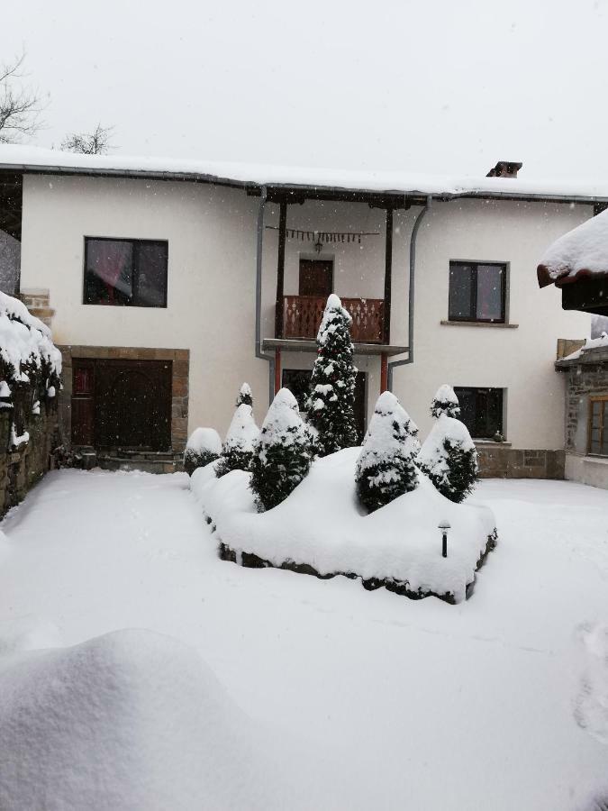 Къща За Гости Чичарите Gabrovo Buitenkant foto