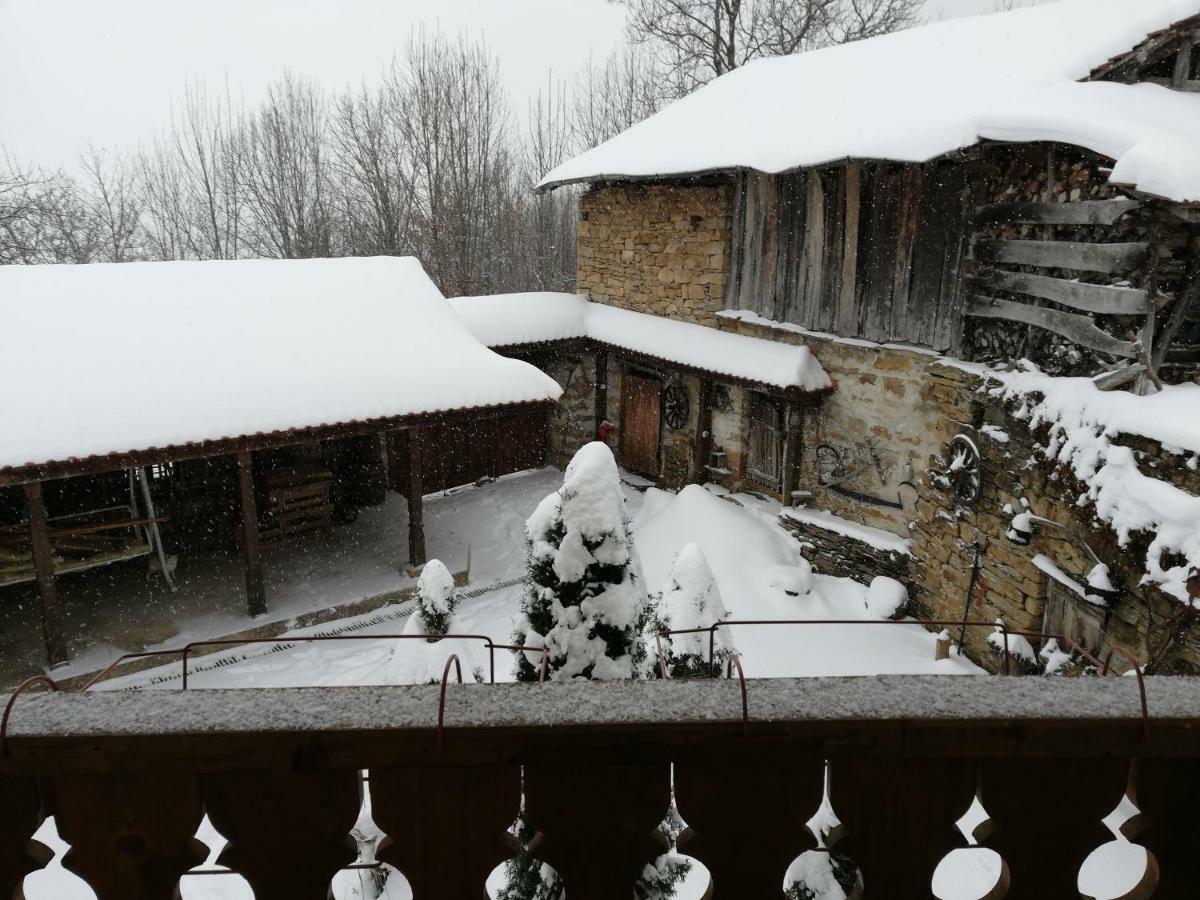 Къща За Гости Чичарите Gabrovo Buitenkant foto